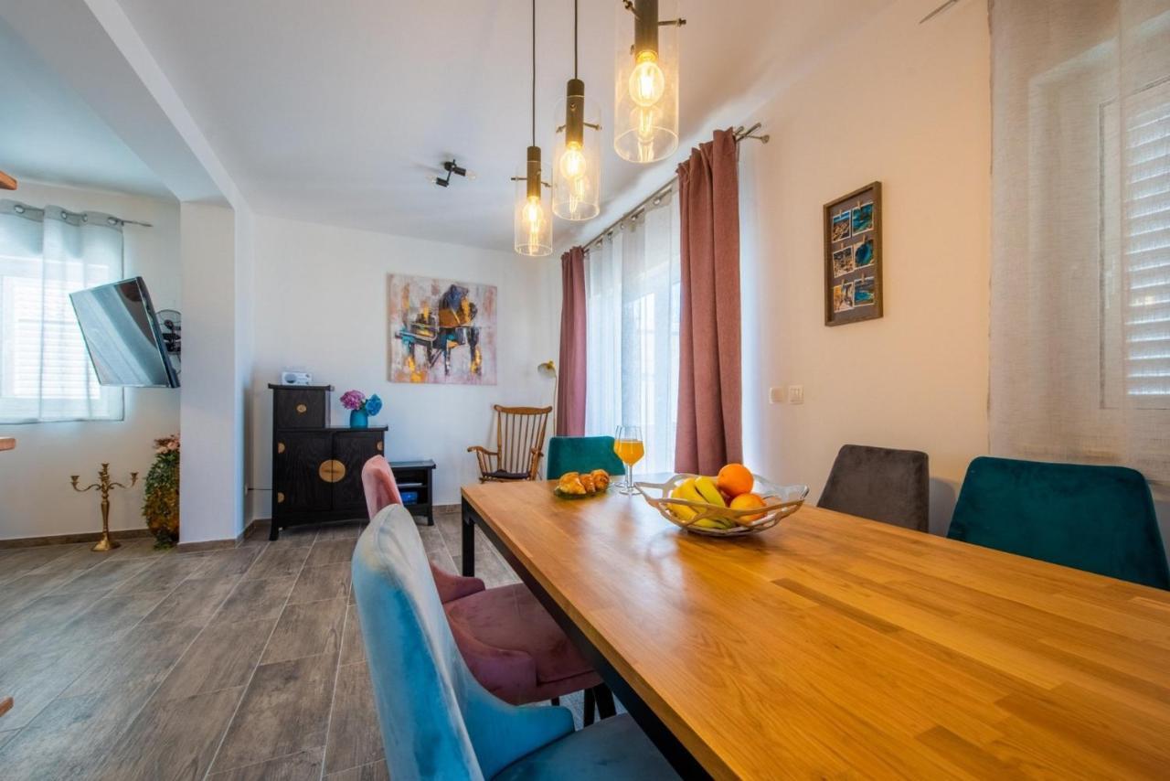 Apartman Paula Kaštela Exterior foto