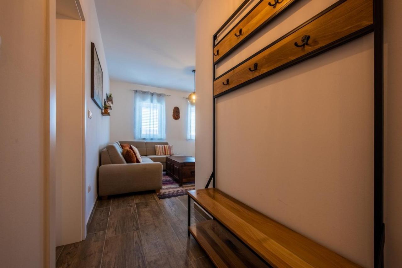 Apartman Paula Kaštela Exterior foto