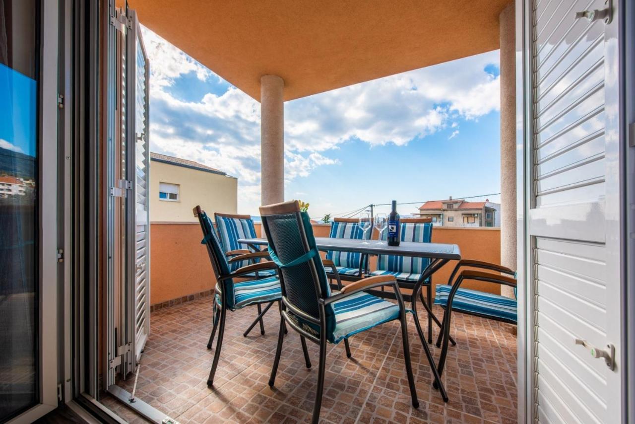 Apartman Paula Kaštela Exterior foto